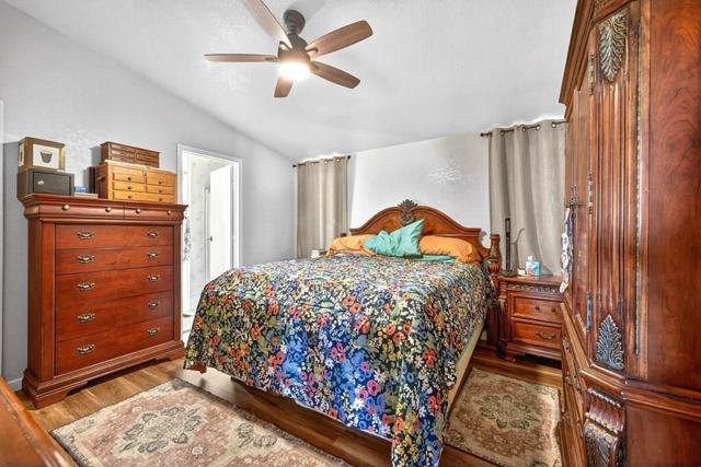 Image 36 of 49 For 20555 Mountain View Road