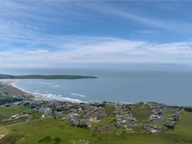 10 Maui Lane, Dillon Beach CA: https://media.crmls.org/mediaz/2a5145f6-7a7d-47f4-8867-5e396591d16d.jpg