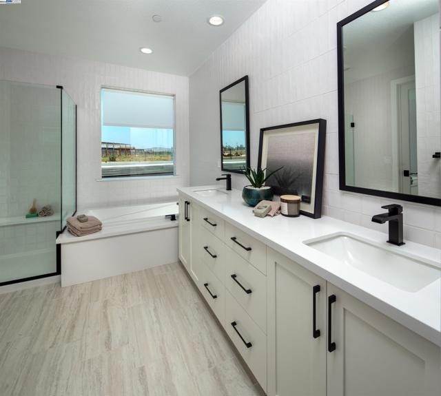 354 Sagebrush Drive, Napa CA: https://media.crmls.org/mediaz/2a51fa50-2fa7-4f54-a559-1f1861e04707.jpg