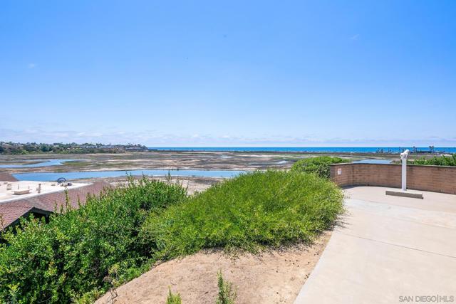 Image 35 of 47 For 2464 Caminito Ocean Cove