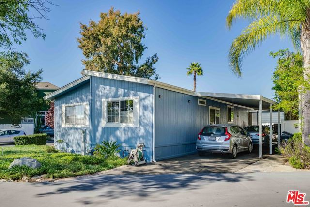 1111 Cherokee, Topanga CA: https://media.crmls.org/mediaz/2a52e8f3-a2c9-4ead-9a01-00fd999cd8c4.jpg