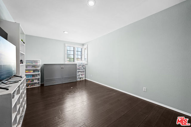 23716 Elkwood Street, West Hills CA: https://media.crmls.org/mediaz/2a530e16-c985-43e6-ba68-d61d25cd6389.jpg