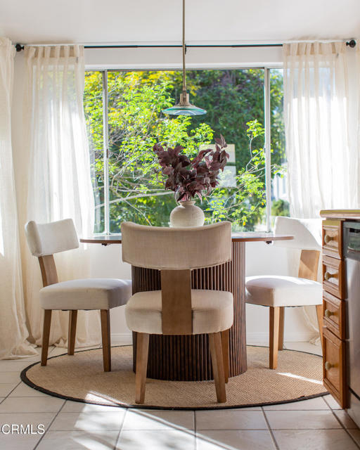 Detail Gallery Image 10 of 34 For 524 Glen Holly Dr, Pasadena,  CA 91105 - 2 Beds | 2 Baths