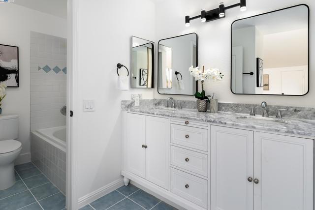 4406 Sugarland Ct, Concord CA: https://media.crmls.org/mediaz/2a55163a-3891-4c2a-9dbd-4a926a1cea85.jpg
