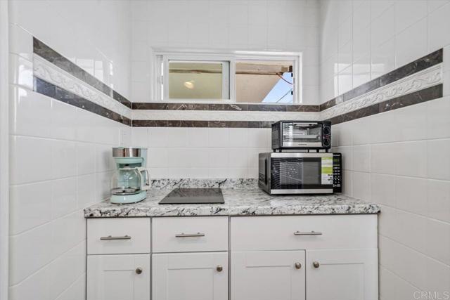 Image 39 of 74 For 3029 Victoria Drive