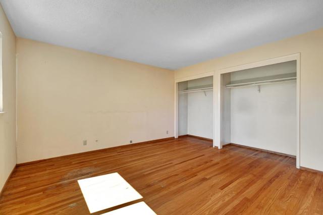 1006 W Knickerbocker Drive, Sunnyvale CA: https://media.crmls.org/mediaz/2a564034-8f46-4cc4-ac43-5158cafb4abf.jpg