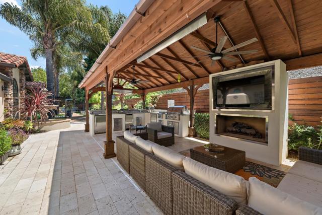 65 Fairfax Avenue, Atherton CA: https://media.crmls.org/mediaz/2a565cdb-8bf2-4c2d-a67e-01a347becb0e.jpg