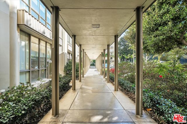 2160 E Century Parkway, Los Angeles CA: https://media.crmls.org/mediaz/2a567e2a-8df4-4c66-9d41-c79aff0d299a.jpg