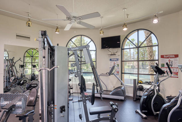 42740 Sand Dune Drive, Palm Desert CA: https://media.crmls.org/mediaz/2a56dd1b-8cea-4944-8cb3-2a49bb5b82d2.jpg