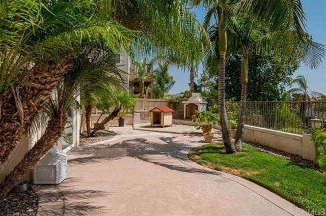 2792 Rambling Vistas Road, Chula Vista CA: https://media.crmls.org/mediaz/2a56f155-99ce-4c91-a97f-cb9199f027ff.jpg
