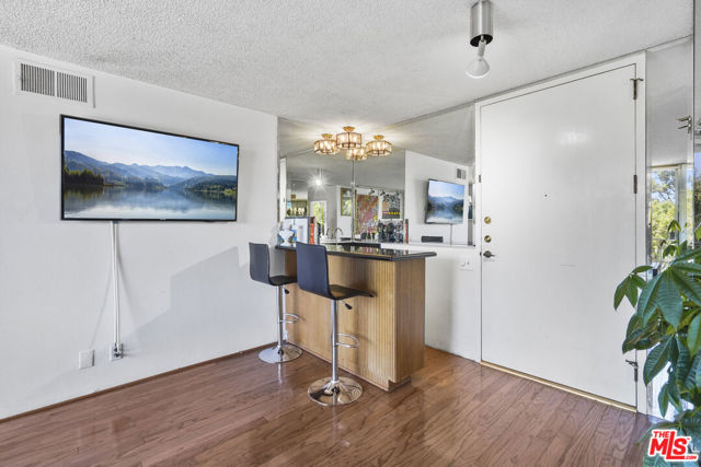 100 S Doheny Drive, Los Angeles CA: https://media.crmls.org/mediaz/2a572b46-70e4-4efd-a7d8-56fb82f73f9a.jpg