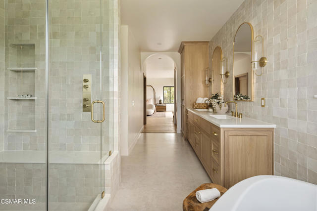 24005 Clarington Drive, West Hills CA: https://media.crmls.org/mediaz/2a57af6b-4fbd-410f-85ea-6b9d7b6ffeec.jpg