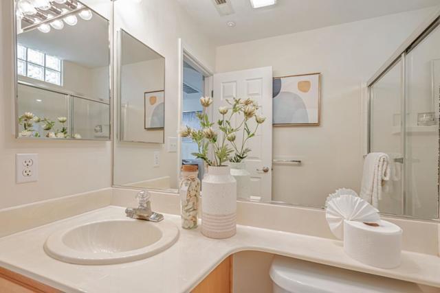 1000 Davit Lane,  CA: https://media.crmls.org/mediaz/2a57c4c6-d10e-466f-b999-7c27a25f5e13.jpg