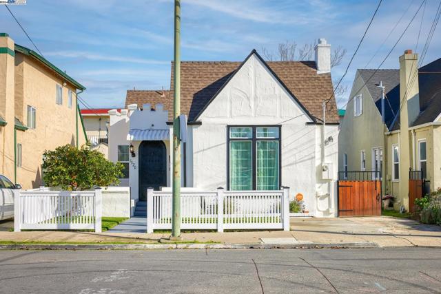 7520 Holly St, Oakland, California 94621, 2 Bedrooms Bedrooms, ,1 BathroomBathrooms,Single Family Residence,For Sale,Holly St,41047676