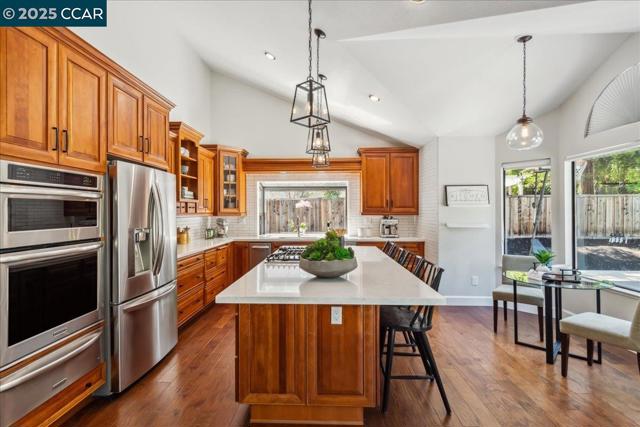 97 Woodranch Cir, Danville CA: https://media.crmls.org/mediaz/2a585caf-a6b4-4a53-9b16-8165d6835fd9.jpg