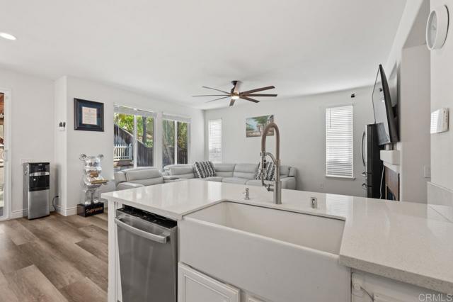 Detail Gallery Image 8 of 60 For 2785 Bear Valley Rd., Chula Vista,  CA 91915 - 4 Beds | 2/1 Baths