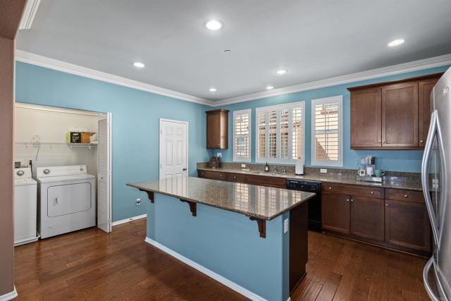 1605 Calabria Street, Santee CA: https://media.crmls.org/mediaz/2a58fdb8-5c38-4927-9a31-33979bd11d6d.jpg