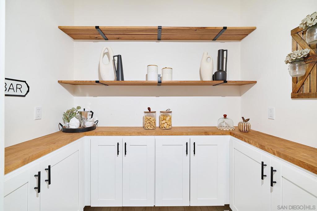 MLS #250043940SD image #12