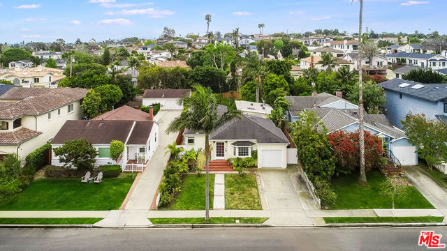 1420 21st Street, Manhattan Beach, California 90266, 2 Bedrooms Bedrooms, ,2 BathroomsBathrooms,Residential,Sold,21st,24395415