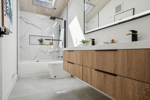 2047 Sharon Road, Menlo Park CA: https://media.crmls.org/mediaz/2a59e95a-0533-497c-99e4-caa359624e7b.jpg
