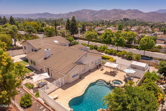 2210 Via Loma, Camarillo CA: https://media.crmls.org/mediaz/2a5ac788-68ee-4863-8902-d40792393ead.jpg