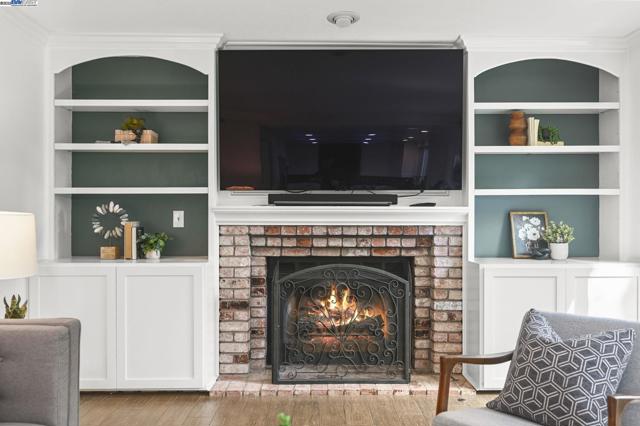 105 Creighton Way, Danville CA: https://media.crmls.org/mediaz/2a5aed01-b25b-4b50-a87a-f0b805aa5264.jpg
