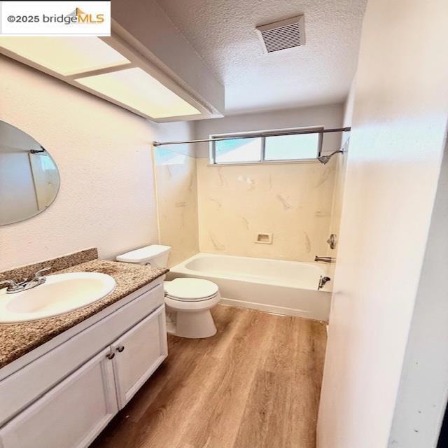 4907 Ridgeview Drive, Antioch CA: https://media.crmls.org/mediaz/2a5b0c21-e9e5-4fa7-866f-965584a760d0.jpg