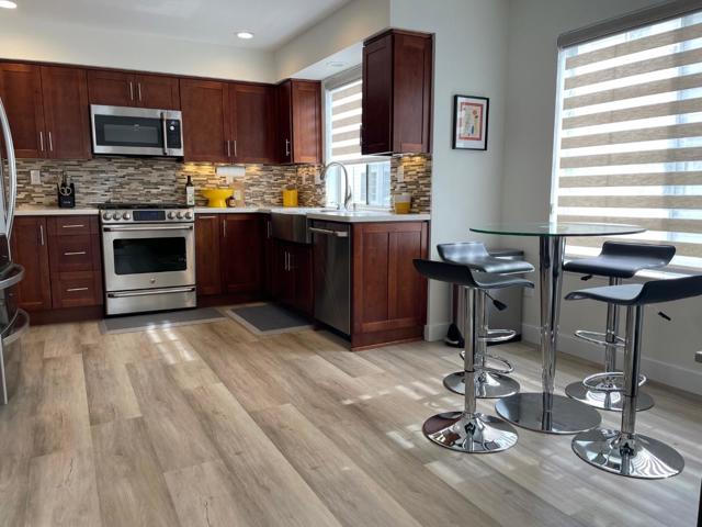 1 Passage Lane, Redwood City CA: https://media.crmls.org/mediaz/2a5b2523-37b3-48d6-b28c-d33eea06fdcb.jpg