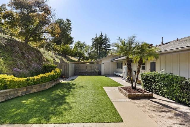 1929 Forester Creek rd, El Cajon CA: https://media.crmls.org/mediaz/2a5b8ac5-5e7e-4239-8392-a4f64e2e30f3.jpg