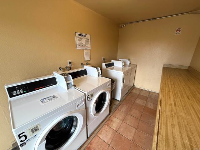 3535 Monroe Avenue, San Diego CA: https://media.crmls.org/mediaz/2a5c2a87-0f25-479a-bdd2-b882eb5d5627.jpg