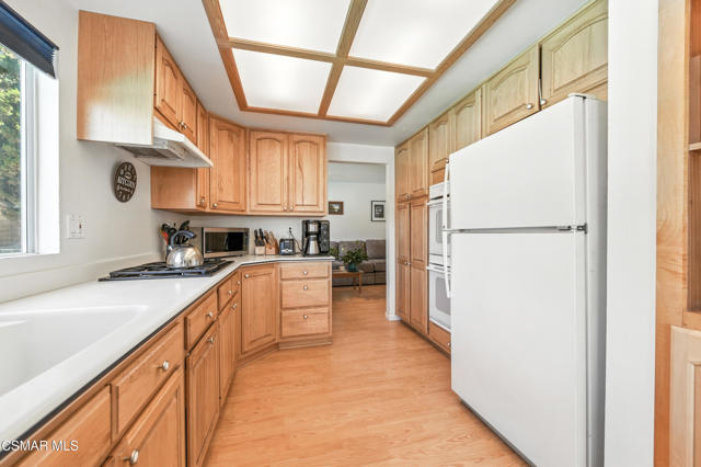 1589 N Alva Circle, Simi Valley CA: https://media.crmls.org/mediaz/2a5cd087-6610-4875-9203-c7b34fe01a79.jpg