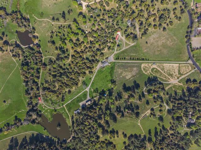 2464 Wynola Rd, Julian CA: https://media.crmls.org/mediaz/2a5d4223-9b22-4734-b6f2-471c6f596a07.jpg