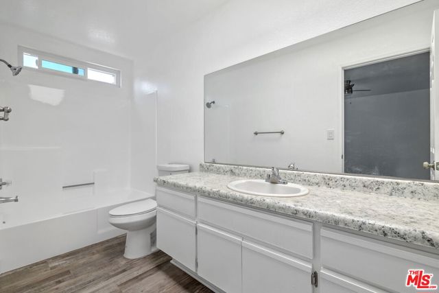 1540 260th Street, Harbor City CA: https://media.crmls.org/mediaz/2a5d9a72-3efb-4192-914f-48b0c61acdd1.jpg