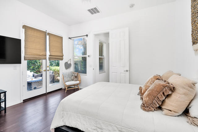 Image 20 of 32 For 105 Shoreline Drive