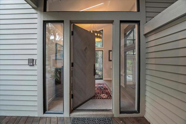 28140 Story Hill Lane, Los Altos Hills CA: https://media.crmls.org/mediaz/2a5e1a85-2e21-4ed1-b239-d249c774a537.jpg