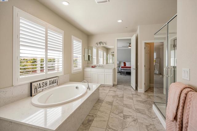 Image 41 of 60 For 5529 Mountain Ridge Way