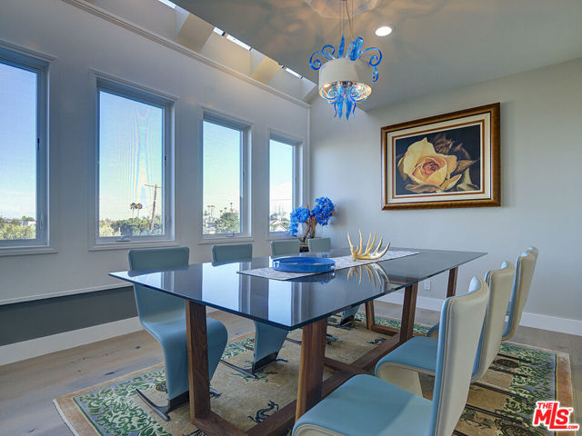 7800 Veragua Drive, Playa del Rey CA: https://media.crmls.org/mediaz/2a5ec1a0-3b2f-4fc9-94be-aa8da21fde5c.jpg