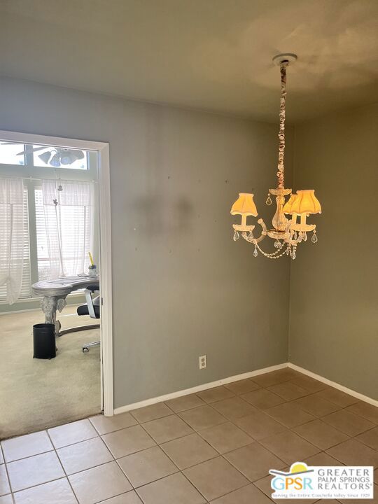 Image 8 of 27 For 40056 Silktree Court