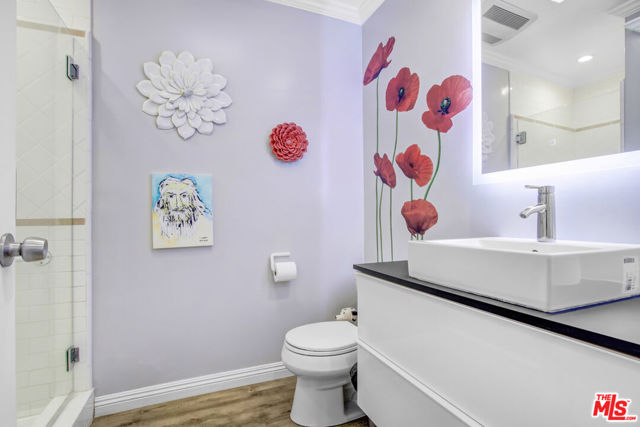 Image 13 of 16 For 831 Gretna Green Way 302