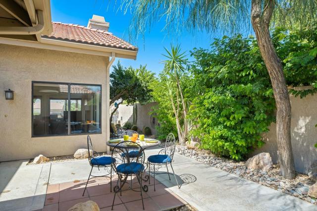 17 Margarita Road, Palm Desert CA: https://media.crmls.org/mediaz/2a6155b5-9f75-4419-b10b-ba7a49d18bef.jpg