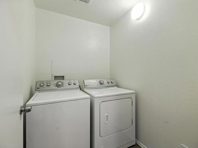 44131 Sunmist Court, Lancaster CA: https://media.crmls.org/mediaz/2a617caa-f6ef-4c3a-96f5-6b4127bc7364.jpg