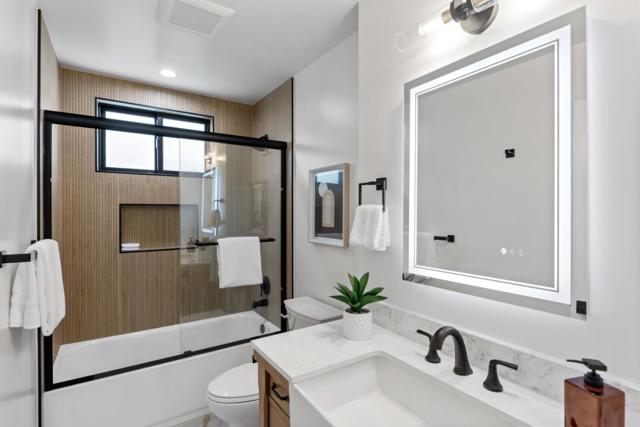 3845 East Lake Way, Redwood City CA: https://media.crmls.org/mediaz/2a621004-ef46-41a6-8572-128f2842fa99.jpg
