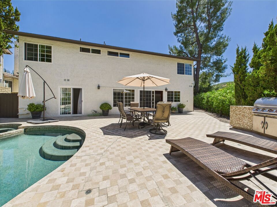 26065 Redbluff Drive