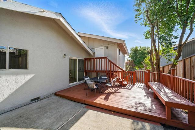 35 San Joaquin Pl, Novato CA: https://media.crmls.org/mediaz/2a62c295-ab8e-49b8-acb9-454846679832.jpg