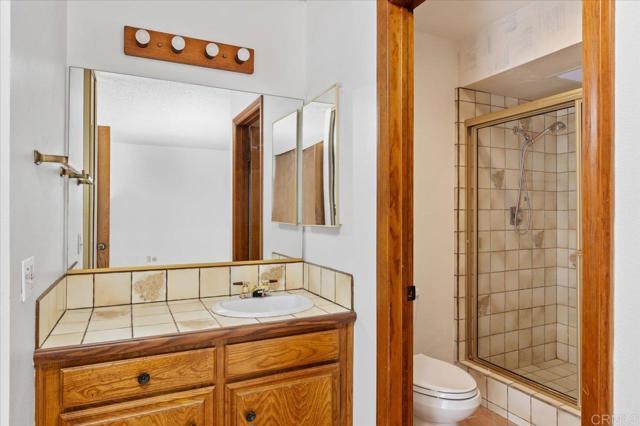 Detail Gallery Image 22 of 27 For 1610 via La Plaza, San Marcos,  CA 92078 - 3 Beds | 3 Baths