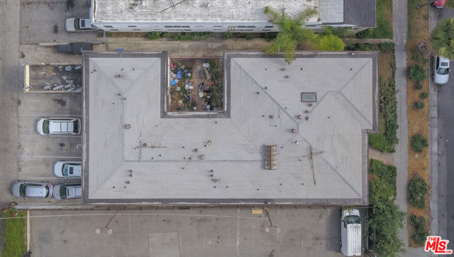 Image 13 of 19 For 674 Catalina Street