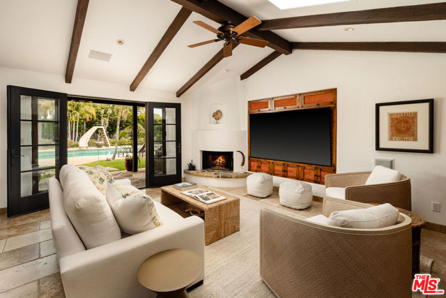 Image 8 of 29 For 930 San Antonio Creek Road