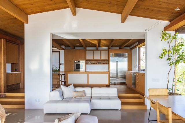 3016 Rogers Street, San Diego CA: https://media.crmls.org/mediaz/2a64cd76-55e8-4dd9-93e7-93bcb85d0aa3.jpg