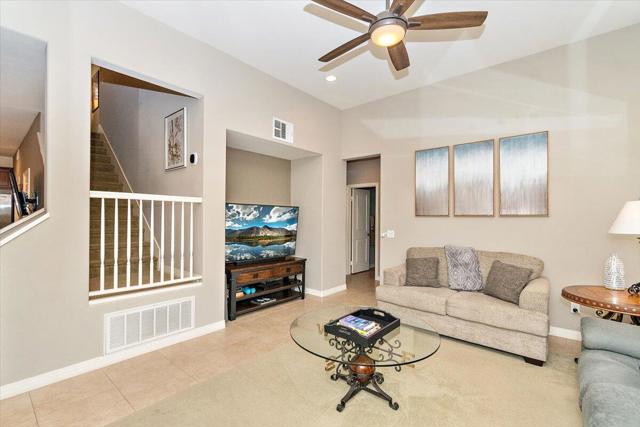 52190 Desert Spoon Court, La Quinta CA: https://media.crmls.org/mediaz/2a650f9d-bda7-42f3-a1a8-3cbad33b0abe.jpg