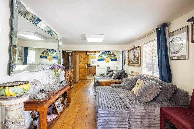 5324 Chesebro Road, Agoura Hills CA: https://media.crmls.org/mediaz/2a652a0f-6190-4838-8afb-addbd740cb6f.jpg